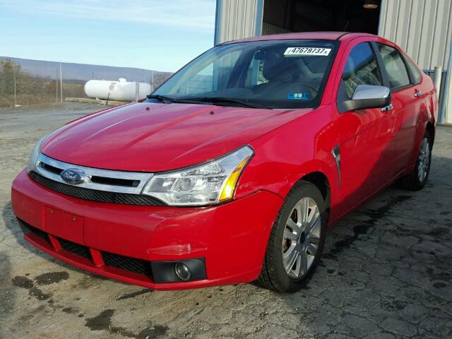 1FAHP35N08W116866 - 2008 FORD FOCUS SE RED photo 2