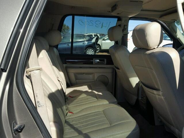 5LMFU28R33LJ36325 - 2003 LINCOLN NAVIGATOR BROWN photo 6