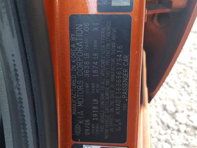 KNADE163666179416 - 2006 KIA RIO 5 ORANGE photo 10