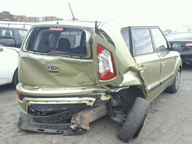 KNDJT2A51D7584276 - 2013 KIA SOUL GREEN photo 4