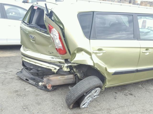 KNDJT2A51D7584276 - 2013 KIA SOUL GREEN photo 9