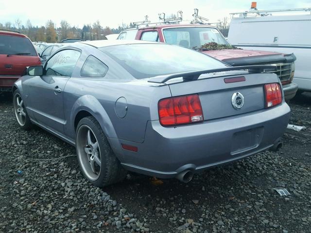 1ZVFT82H575311680 - 2007 FORD MUSTANG GT GRAY photo 3