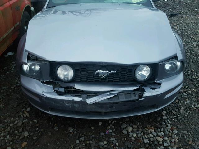 1ZVFT82H575311680 - 2007 FORD MUSTANG GT GRAY photo 7