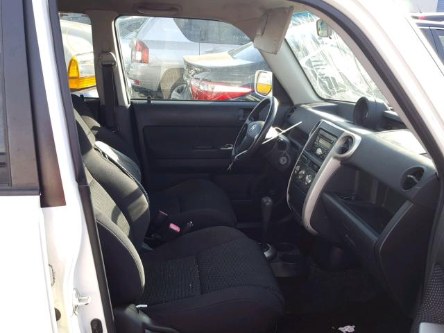 JTLKT324354029207 - 2005 TOYOTA SCION XB თეთრი ფოტო 5