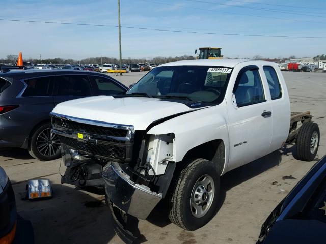 1GC2CVCG5CZ106868 - 2012 CHEVROLET SILVERADO WHITE photo 2