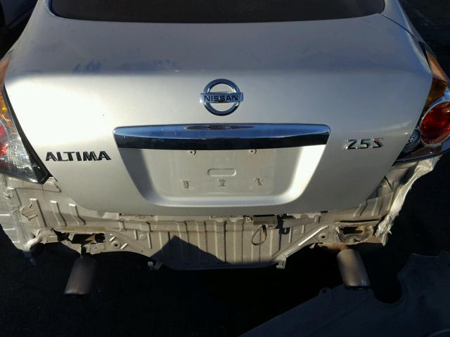 1N4AL2AP8CN526165 - 2012 NISSAN ALTIMA BAS SILVER photo 9