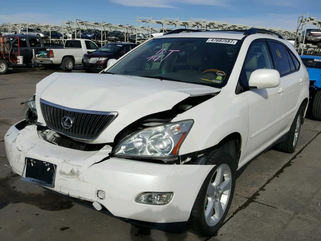 JTJHA31UX40054573 - 2004 LEXUS RX330 WHITE photo 2