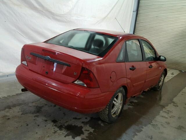 1FAFP34343W199010 - 2003 FORD FOCUS SE C RED photo 4