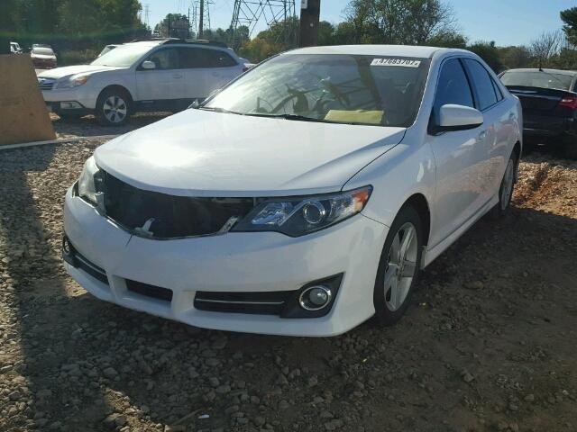 4T1BF1FK4DU677942 - 2013 TOYOTA CAMRY L WHITE photo 2