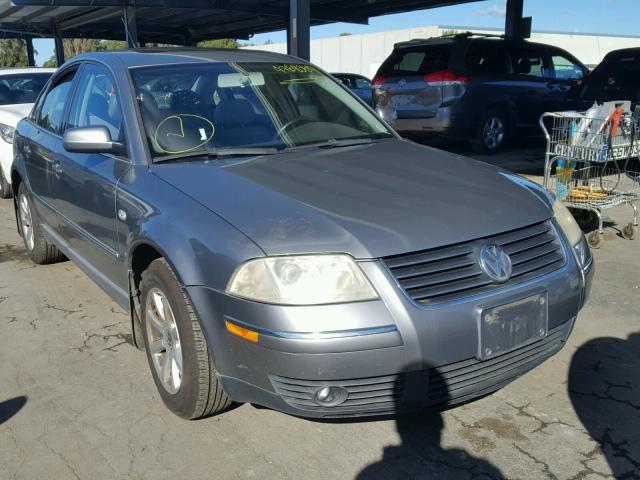 WVWPD63B54E066748 - 2004 VOLKSWAGEN PASSAT GLS GRAY photo 1