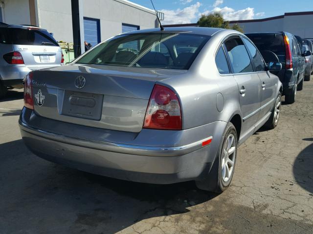 WVWPD63B54E066748 - 2004 VOLKSWAGEN PASSAT GLS GRAY photo 4