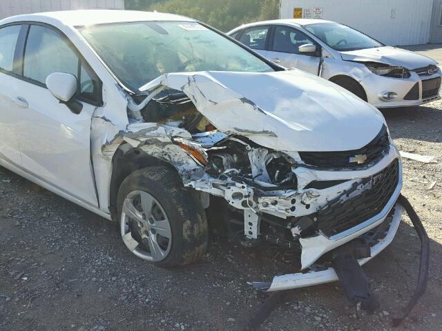 1G1BC5SM9H7185934 - 2017 CHEVROLET CRUZE LS WHITE photo 9