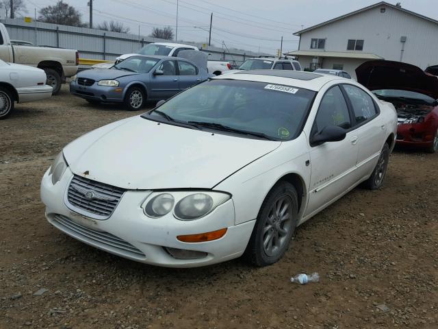 2C3HE66G2XH746892 - 1999 CHRYSLER 300M WHITE photo 2