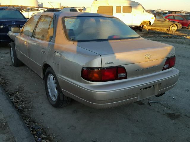 JT2BF12K9T0151895 - 1996 TOYOTA CAMRY LE TAN photo 3