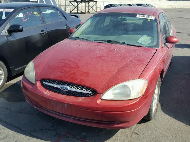 1FAFP5528YG179717 - 2000 FORD TAURUS SES RED photo 2