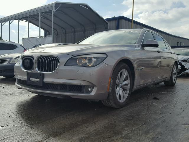 WBAKB4C57CC576959 - 2012 BMW 740 LI GOLD photo 2