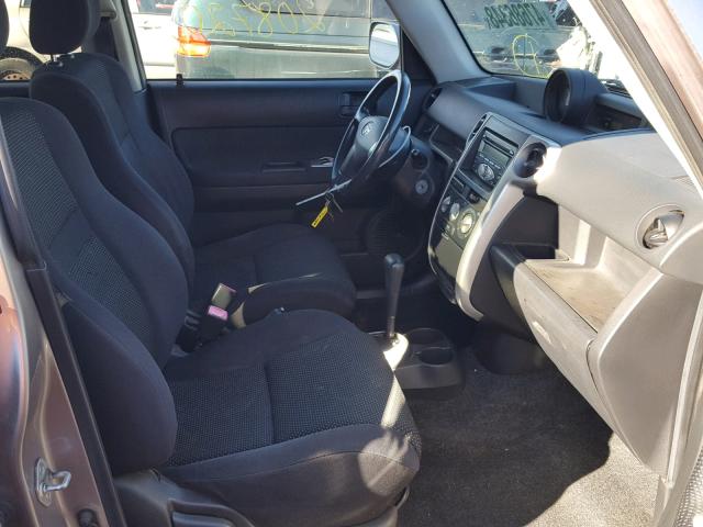 JTLKT324564033096 - 2006 TOYOTA SCION XB ნაცრისფერი ფოტო 5