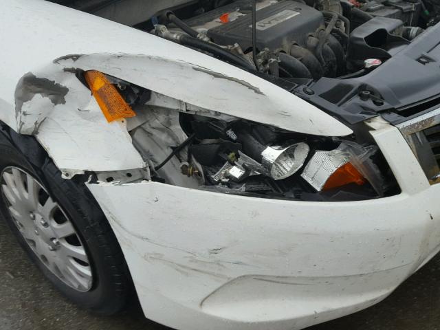 1HGCP26339A005241 - 2009 HONDA ACCORD LX WHITE photo 9