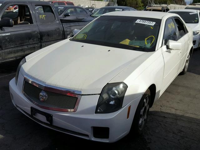 1G6DM577340105436 - 2004 CADILLAC CTS WHITE photo 2