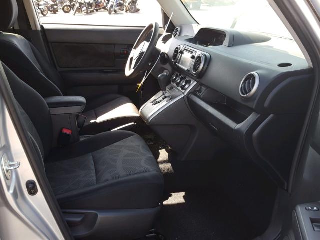 JTLZE4FE7FJ067723 - 2015 TOYOTA SCION XB Күміс фото 5