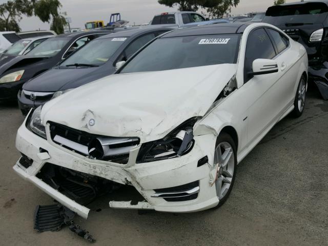 WDDGJ5HB6CF848972 - 2012 MERCEDES-BENZ C 350 WHITE photo 2