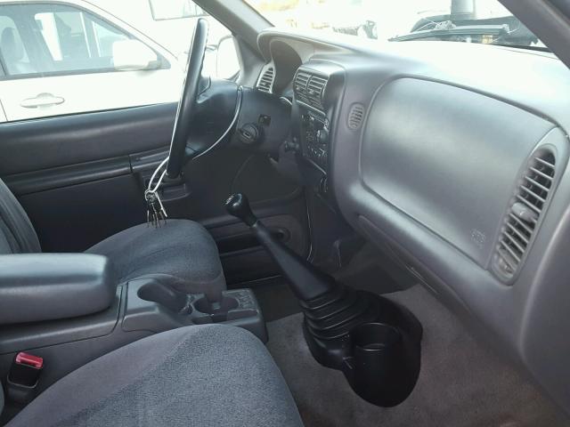 1FMYU60X7YUB04492 - 2000 FORD EXPLORER S WHITE photo 5