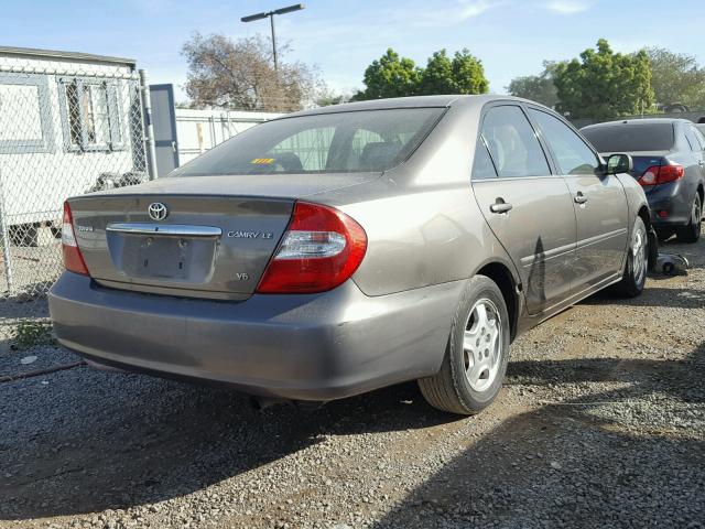 4T1BF32K32U529750 - 2002 TOYOTA CAMRY LE GRAY photo 4