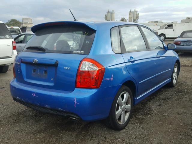 KNAFE162175009035 - 2007 KIA SPECTRA5 S BLUE photo 4