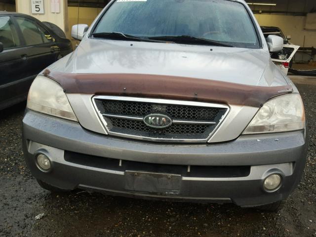 KNDJC733X35150246 - 2003 KIA SORENTO EX SILVER photo 9