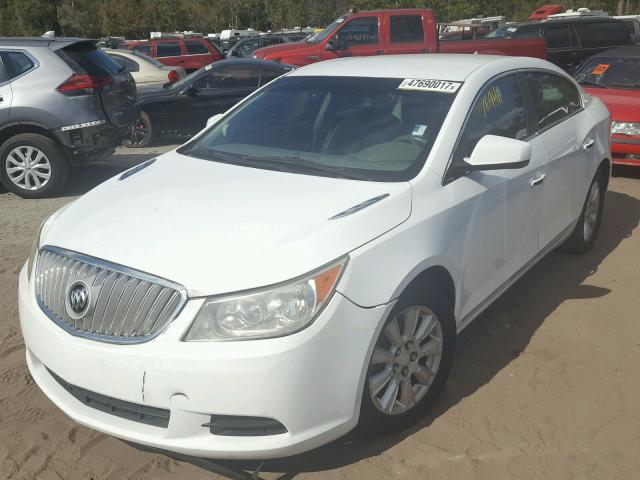 1G4GA5EC7AF256299 - 2010 BUICK LACROSSE C WHITE photo 2