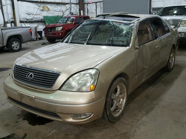 JTHBN30FX20056772 - 2002 LEXUS LS 430 GOLD photo 2