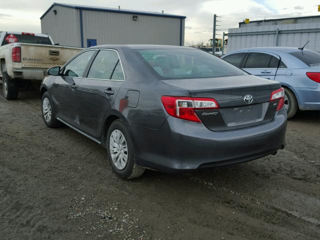 4T4BF1FKXDR312512 - 2013 TOYOTA CAMRY L GRAY photo 3