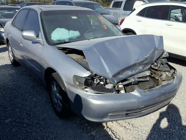 1HGCG56722A147011 - 2002 HONDA ACCORD SE SILVER photo 1