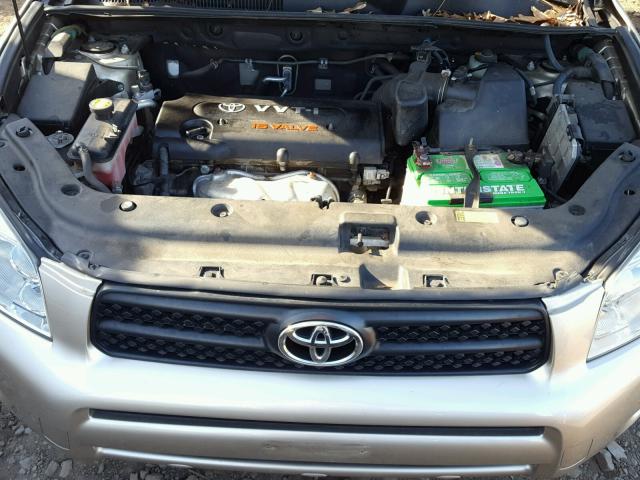 JTMBD33VX86065808 - 2008 TOYOTA RAV4 GOLD photo 7