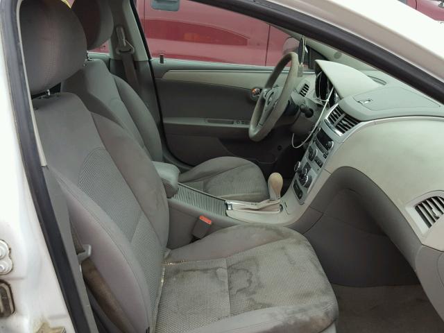 1G1ZC5EB6AF185829 - 2010 CHEVROLET MALIBU 1LT 白色 照片 5