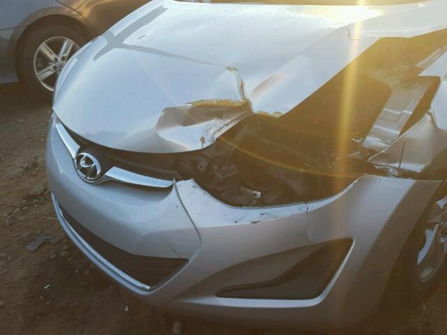 5NPDH4AE3FH633941 - 2015 HYUNDAI ELANTRA SE SILVER photo 9