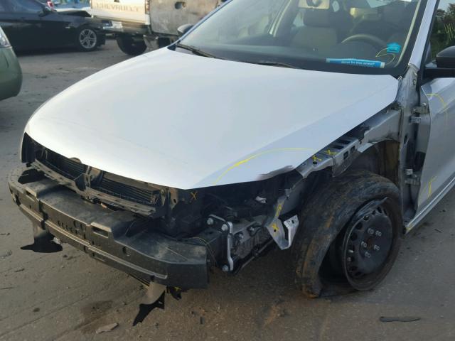 3VW2K7AJ4EM235781 - 2014 VOLKSWAGEN JETTA BASE SILVER photo 9