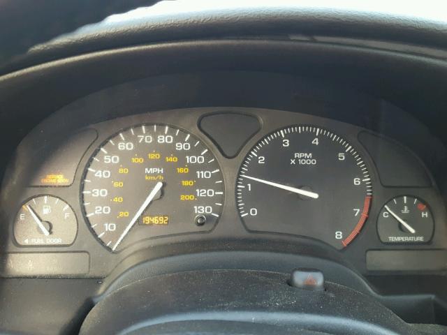 1G8ZR12771Z222314 - 2001 SATURN SC2 SILVER photo 8