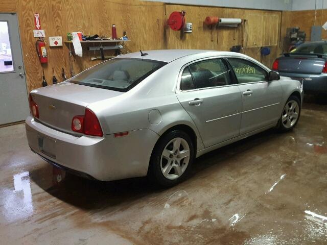 1G1ZB5EB7AF318925 - 2010 CHEVROLET MALIBU LS ვერცხლისფერი ფოტო 4