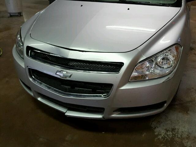 1G1ZB5EB7AF318925 - 2010 CHEVROLET MALIBU LS SILVER photo 9