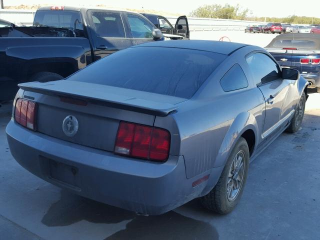 1ZVFT80N775331051 - 2007 FORD MUSTANG GRAY photo 4