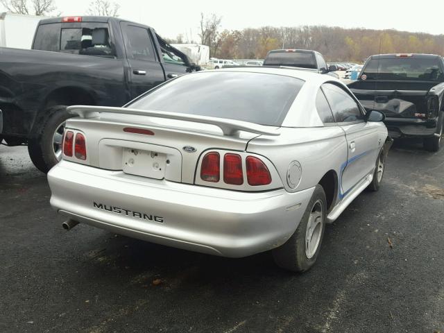 1FAFP4045WF206698 - 1998 FORD MUSTANG SILVER photo 4