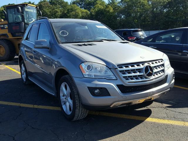 4JGBB2FB0BA746769 - 2011 MERCEDES-BENZ ML 350 BLU SILVER photo 1