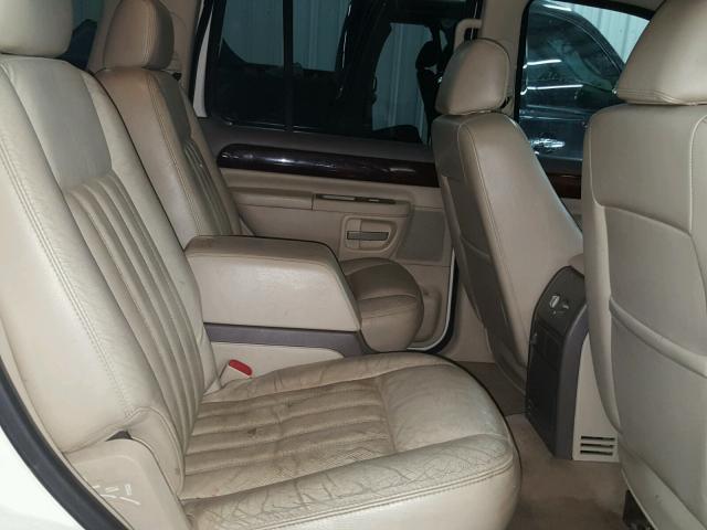 5LMEU68H84ZJ32036 - 2004 LINCOLN AVIATOR 白色 照片 6