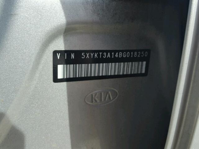 5XYKT3A14BG018250 - 2011 KIA SORENTO BA SILVER photo 10