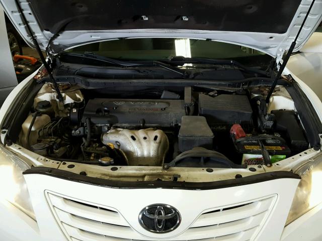 4T4BE46K98R021266 - 2008 TOYOTA CAMRY CE WHITE photo 7