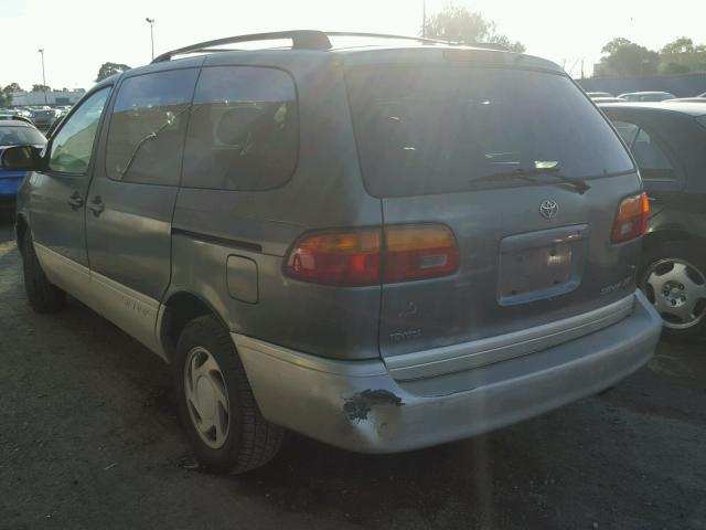 4T3ZF13C9XU111539 - 1999 TOYOTA SIENNA LE GRAY photo 3