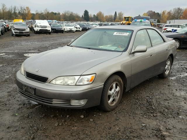 JT8BF28G5X0199639 - 1999 LEXUS ES 300 GOLD photo 2