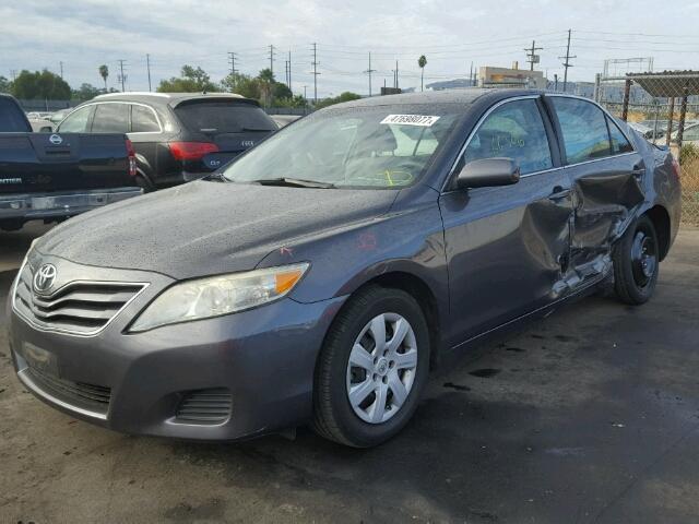 4T4BF3EK3BR145176 - 2011 TOYOTA CAMRY BASE GRAY photo 2