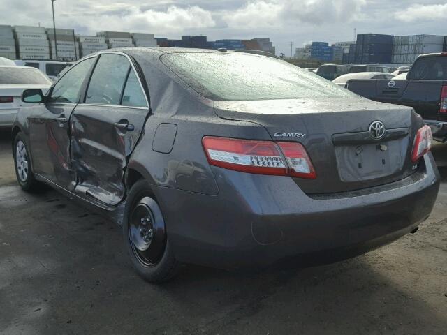 4T4BF3EK3BR145176 - 2011 TOYOTA CAMRY BASE GRAY photo 3